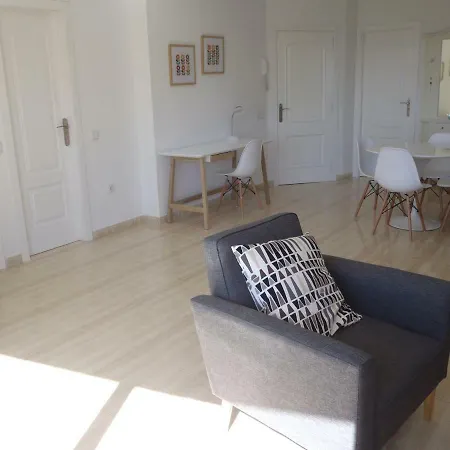 Clara's Sun Appartement *